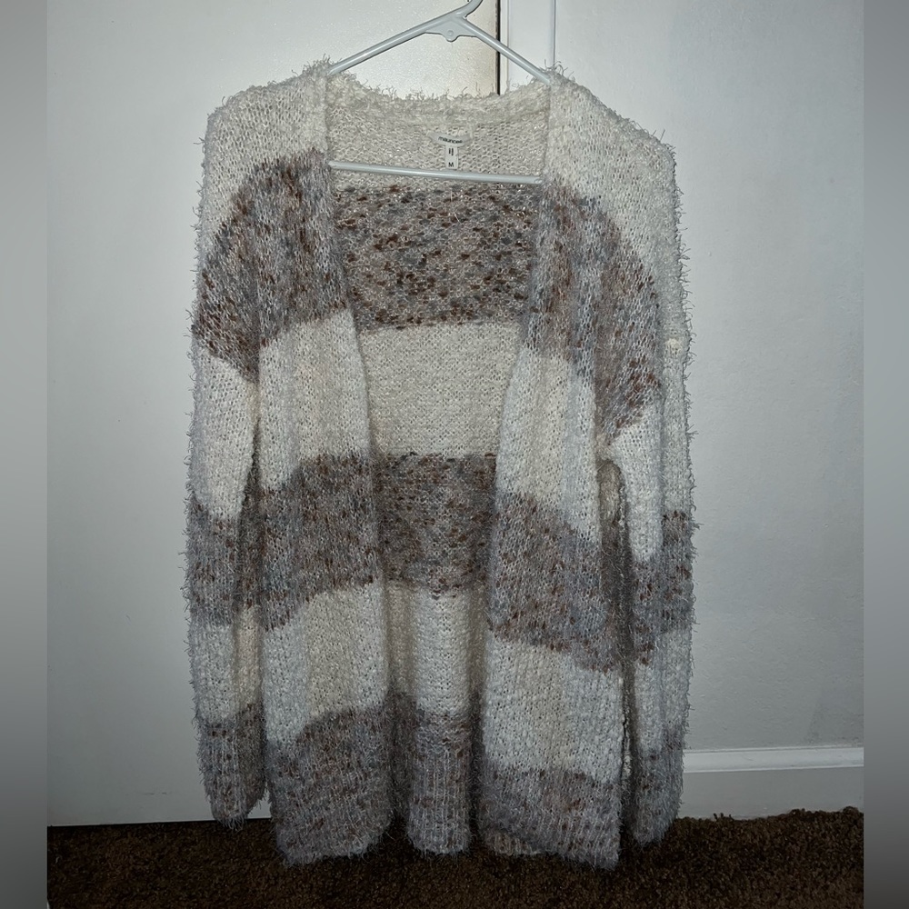 MAURICES, cardigan size medium